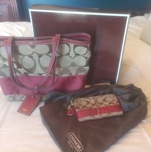Coach purse and matching wallet